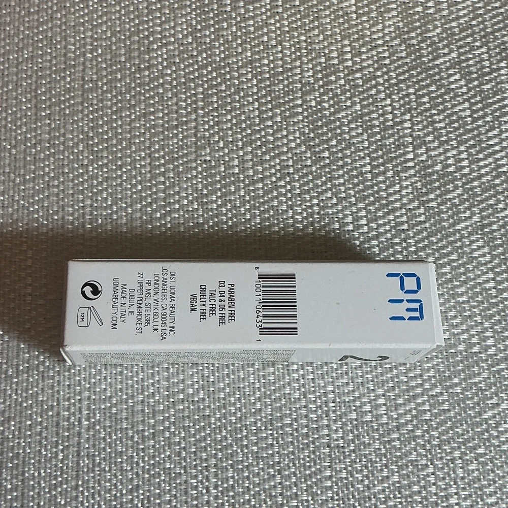 UOMA Beauty Product: Stay Woke Brightening Concealer Shade: Fair Lady T1